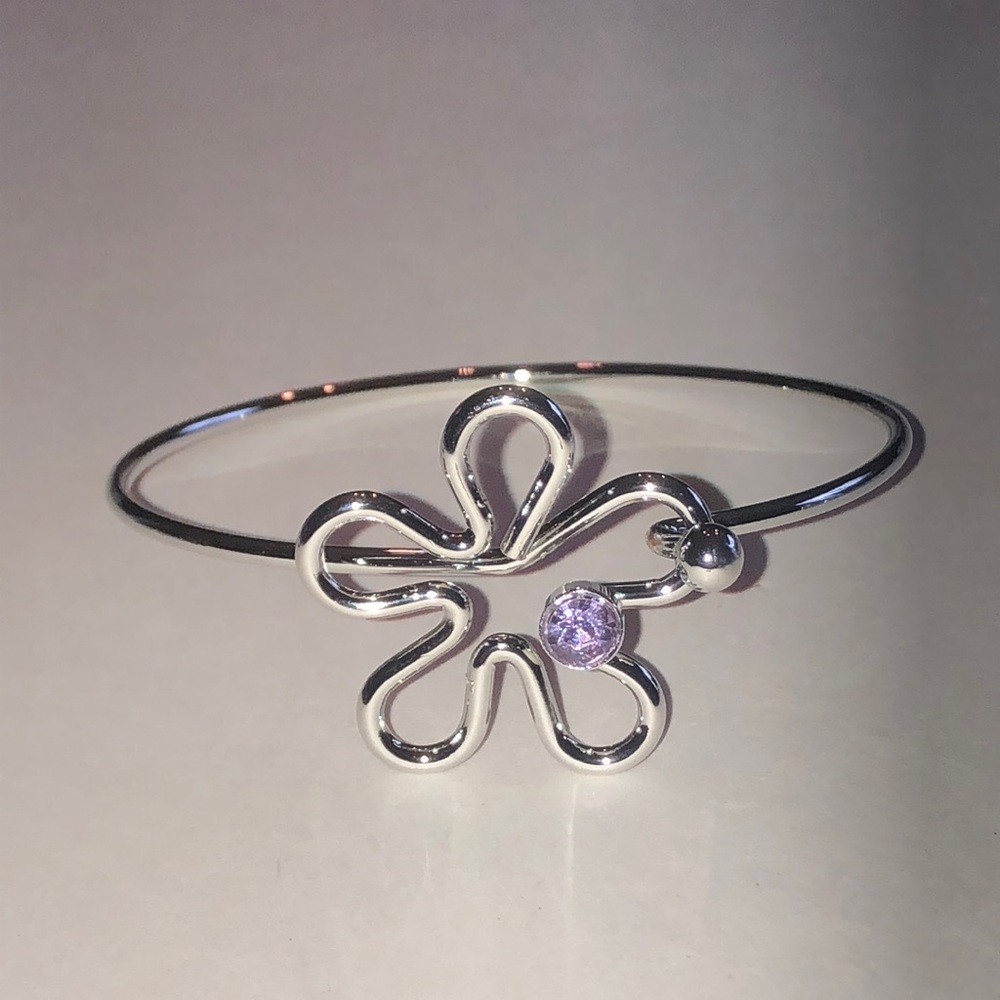 Silver Tone Flower Bangle Bracelet with Light Purple Gem